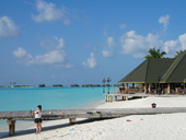 FAMILIA COTNARI, in Maldive si Singapore